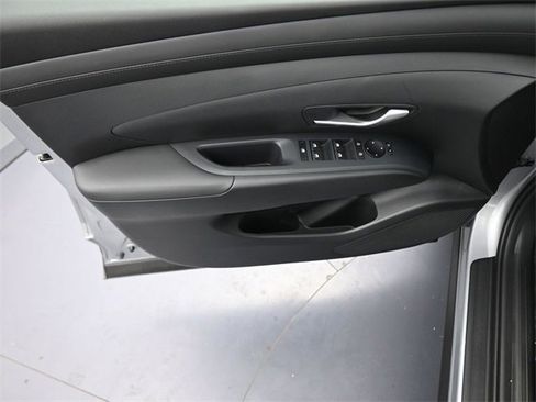 New 2026 Hyundai Tucson SE image 10