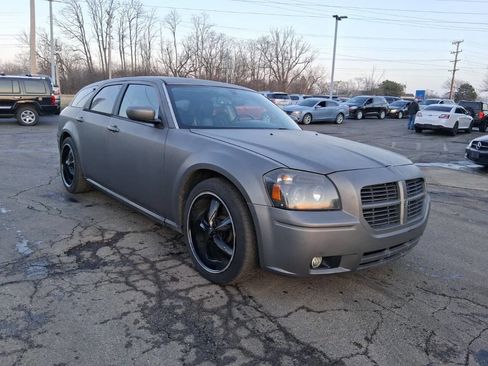 Used 2005 Dodge Magnum R/T w/ Convenience Group II image 3