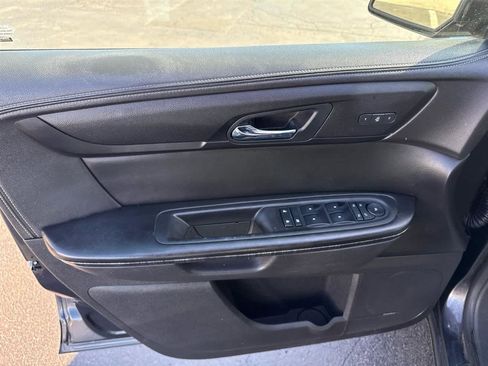 Used 2014 GMC Acadia SLT image 20