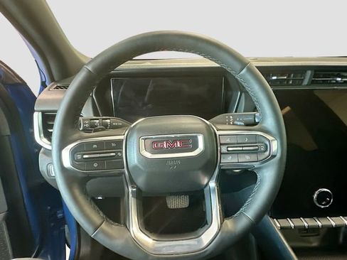 Used 2025 GMC Terrain Elevation w/ Black Edition image 11