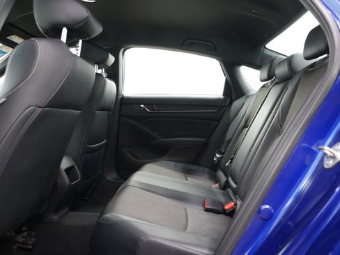 Used 2018 Honda Accord Sport image 16