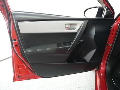 Used 2019 Toyota Corolla LE w/ Carpet Mat Package (TMS) image 37