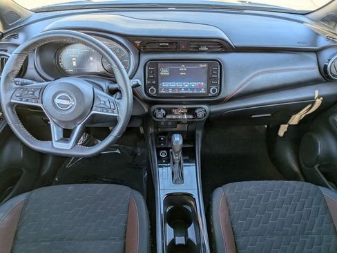 Used 2022 Nissan Kicks SR image 11