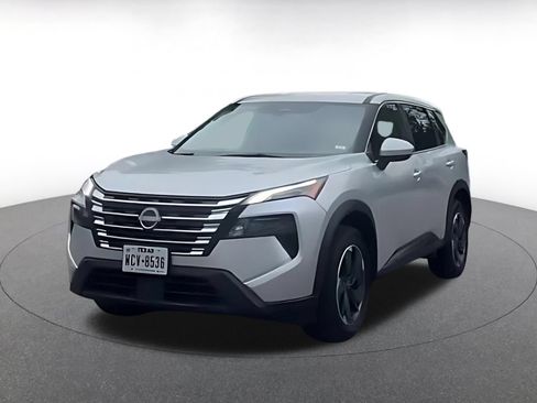 Used 2025 Nissan Rogue SV AWD/4WD image 7
