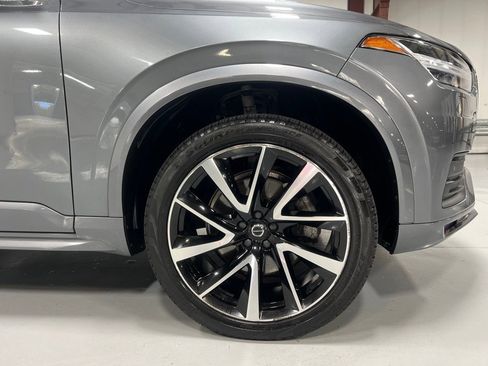 Used 2020 Volvo XC90 T6 Momentum w/ Protection Package image 16