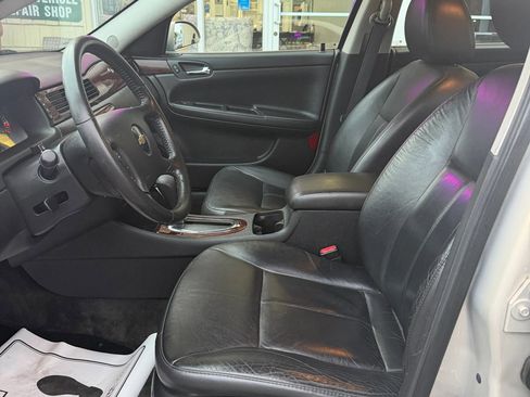 Used 2011 Chevrolet Impala LTZ image 15