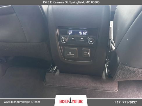 Used 2020 Buick Enclave Essence w/ Sound and Sites Package AWD/4WD image 22