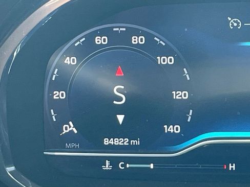 Used 2022 Chevrolet Tahoe Z71 w/ Luxury Package image 12