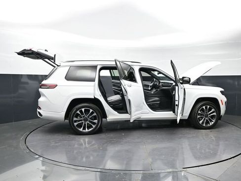 Used 2022 Jeep Grand Cherokee L Overland image 38