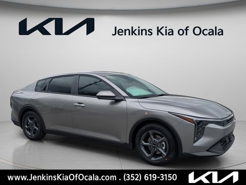New 2026 Kia K4 FWD image 1