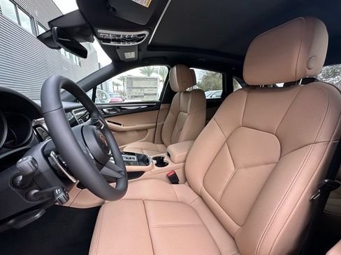 Used 2026 Porsche Macan S AWD/4WD image 5