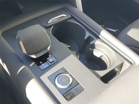 Used 2023 Land Rover Discovery S R-Dynamic image 24