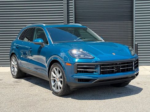 Certified 2026 Porsche Cayenne AWD/4WD image 24
