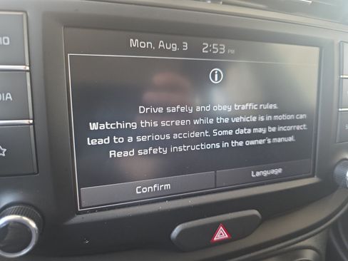 Certified 2025 Kia Soul LX w/ LX Technology Package FWD image 12