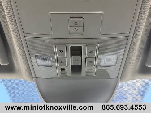 Used 2024 Volkswagen Taos SE FWD image 26