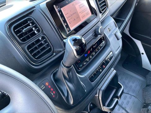 Used 2025 RAM ProMaster 2500 w/ Convenience Group image 16