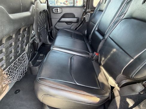 Used 2023 Jeep Wrangler Unlimited Rubicon 4xe AWD/4WD image 25