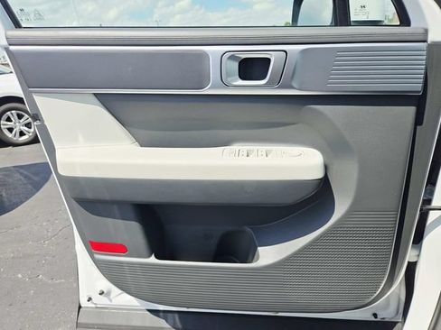 Used 2025 Hyundai Santa Fe SE FWD image 30