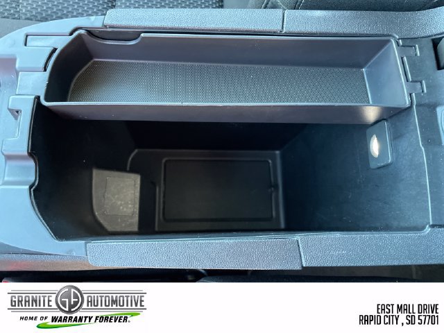 Used 2024 GMC Terrain SLE AWD/4WD image 14
