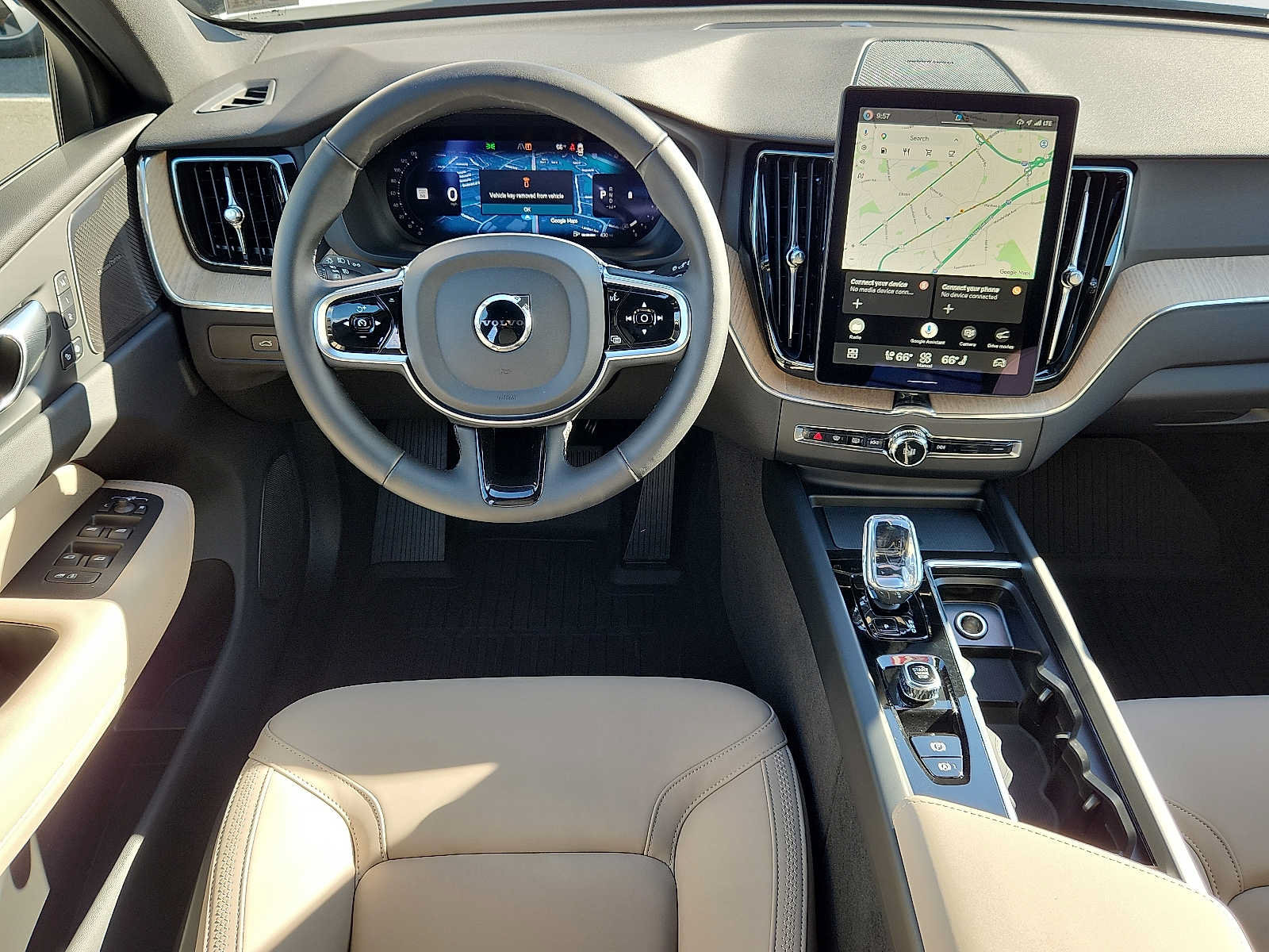 Used 2027 Volvo XC60 B5 Plus AWD/4WD image 11