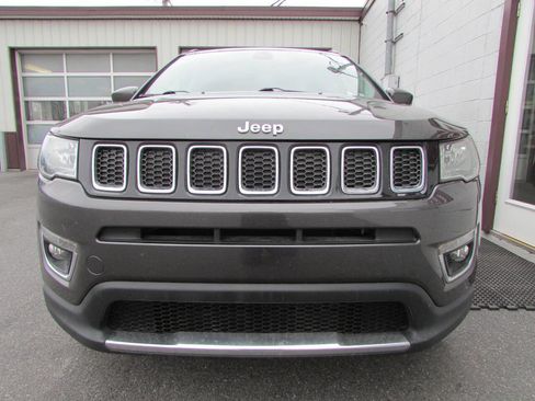 Used 2018 Jeep Compass Limited w/ Navigation Group image 2