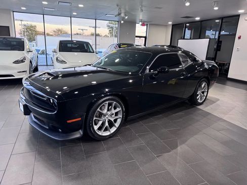 Used 2023 Dodge Challenger GT image 2