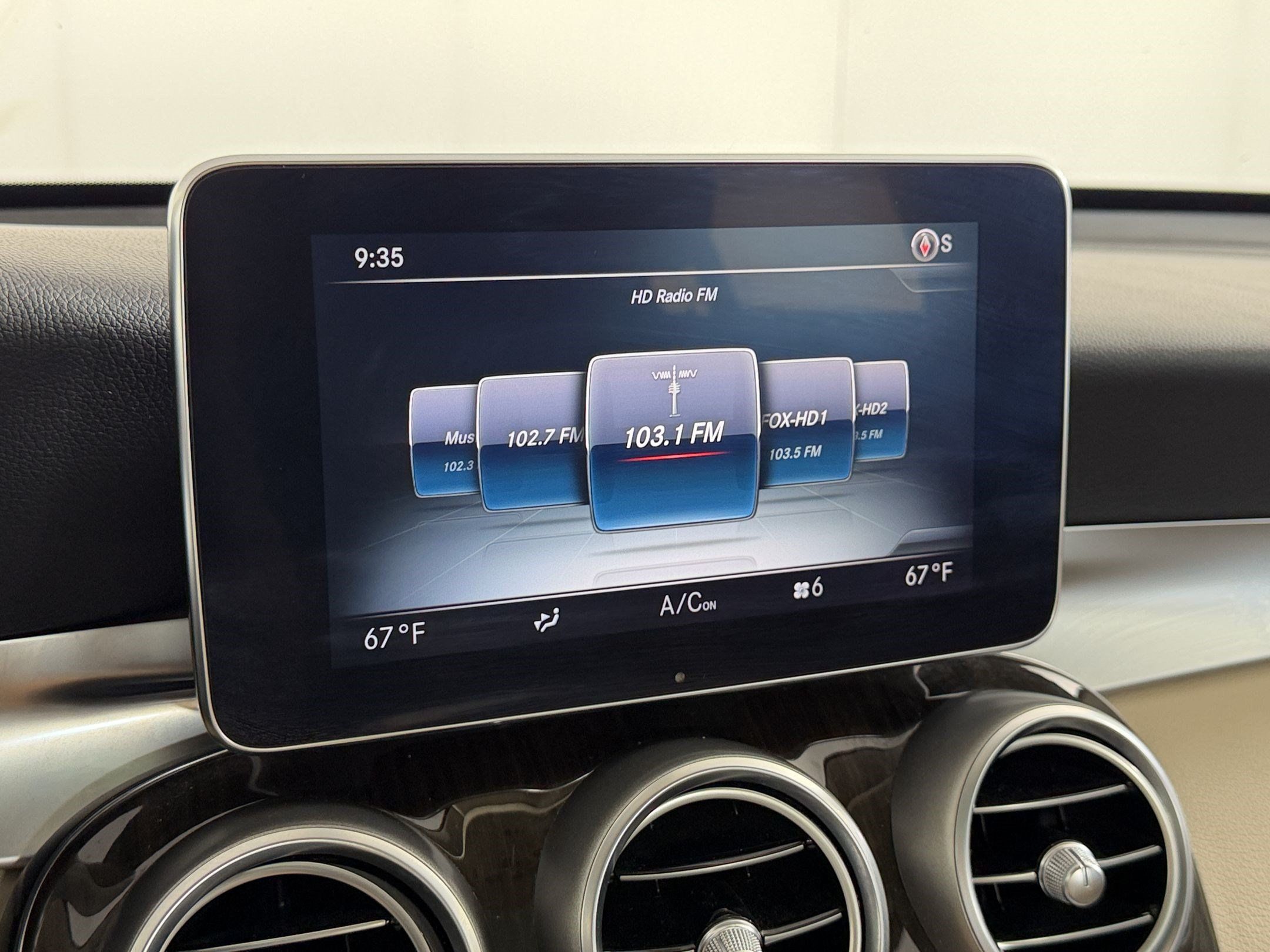 Used 2019 Mercedes-Benz GLC 300 4MATIC image 21