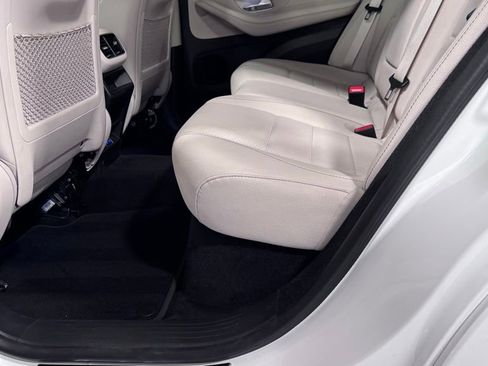 Certified 2025 Mercedes-Benz GLE 350 4MATIC image 21