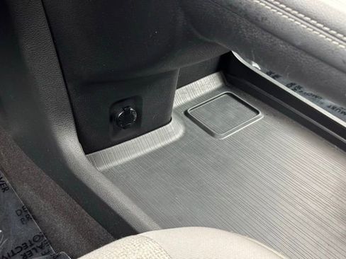 Certified 2025 Toyota Sienna LE image 20