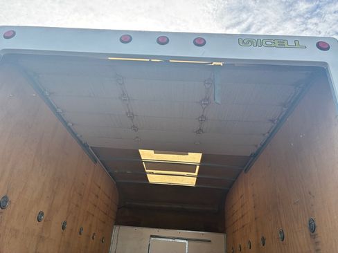 Used 2016 GMC Savana 3500 RWD image 17