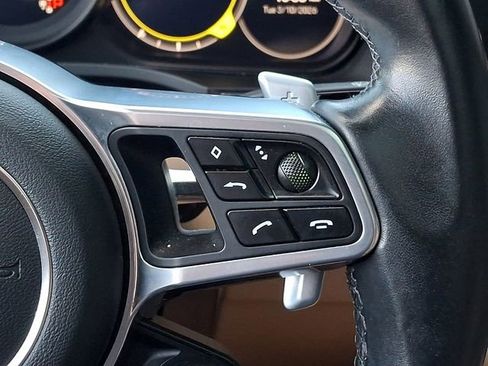 Certified 2023 Porsche Cayenne Platinum Edition image 28