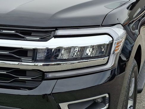 Certified 2024 Ford Expedition Limited image 12