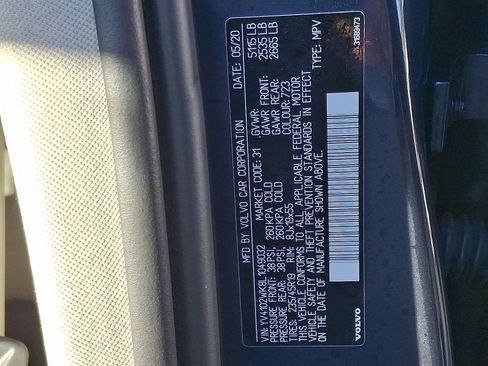 Used 2020 Volvo V60 T5 Cross Country w/ Protection Package image 27