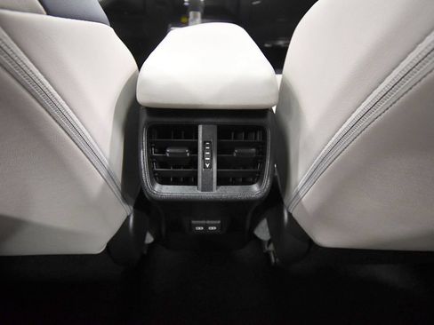 Used 2022 Lexus UX 250h w/ Premium Package AWD/4WD image 17