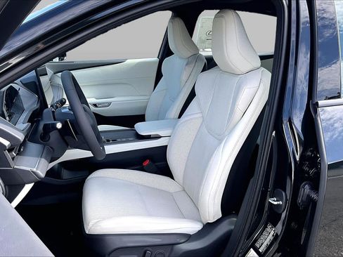 New 2026 Lexus ES 350e FWD image 18