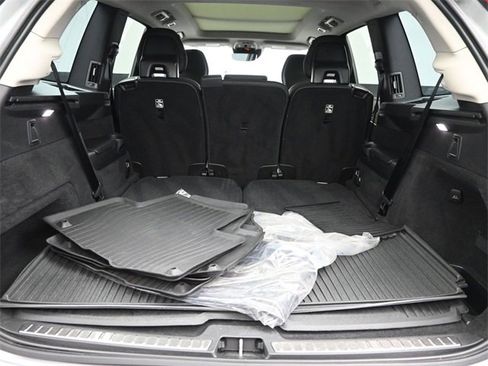 Used 2022 Volvo XC90 T6 Momentum w/ Climate Package image 31