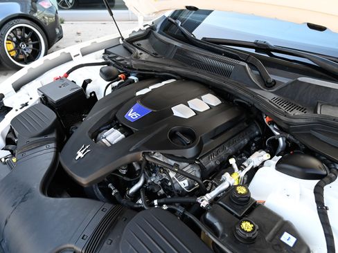 Used 2022 Maserati Ghibli Modena Q4 AWD/4WD image 61