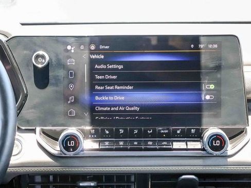 Used 2023 Chevrolet Colorado ZR2 w/ ZR2 Convenience Package III AWD/4WD image 16