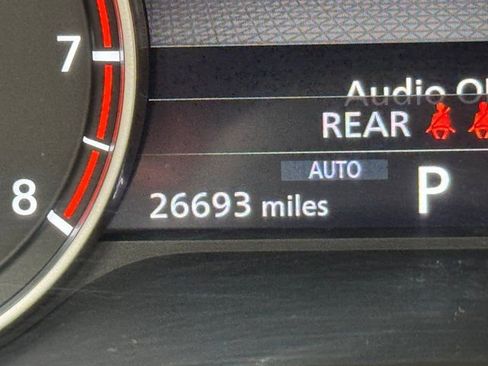 Used 2022 Nissan Rogue SV w/ SV Premium Package image 16