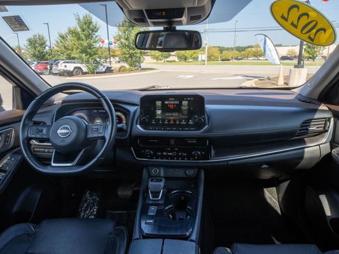 Used 2022 Nissan Rogue Platinum w/ Head-Up Display Package FWD image 20
