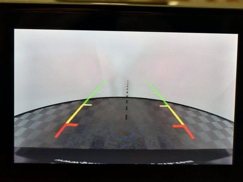 Used 2020 Ford Explorer XLT w/ Equipment Group 202A image 31