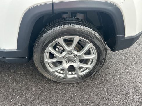 Used 2022 Jeep Compass Latitude image 23