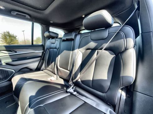 New 2026 Jeep Grand Cherokee Limited RWD image 13