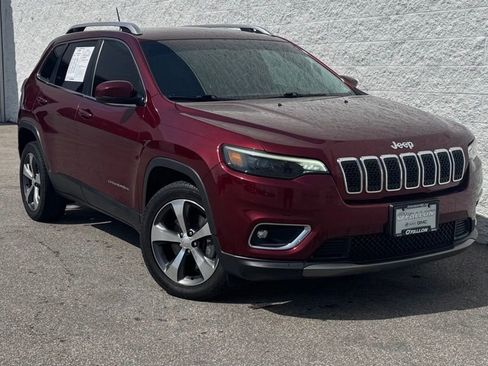 Used 2019 Jeep Cherokee Limited image 2
