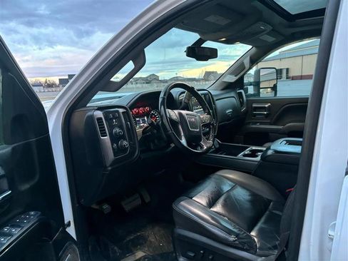 Used 2019 GMC Sierra 2500 SLT image 9