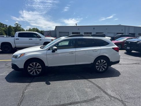 Used 2015 Subaru Outback 2.5i Limited AWD/4WD image 14