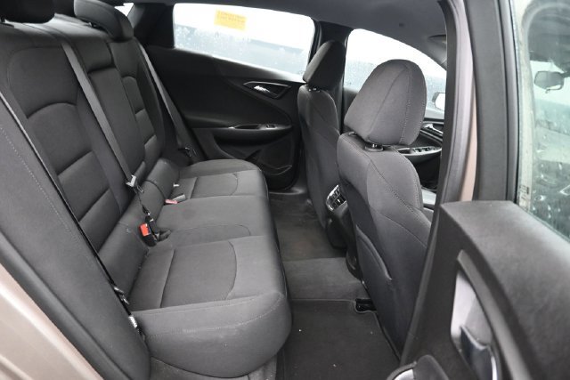 Used 2025 Chevrolet Malibu LT FWD image 7