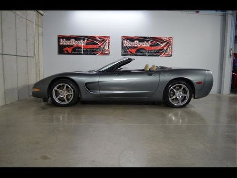 Used 2003 Chevrolet Corvette Convertible w/ Preferred Equipment Group1 image 26
