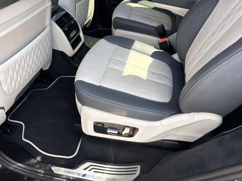 Used 2023 BMW X7 M60i w/ Executive Package AWD/4WD image 10