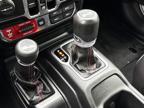 Used 2020 Jeep Wrangler Unlimited Rubicon AWD/4WD image 28